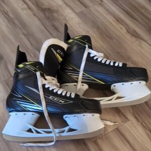 CCM Tacks 2092 Ice Hockey Skates – Size 12 (EU 47) – Like New, Never Sharpened